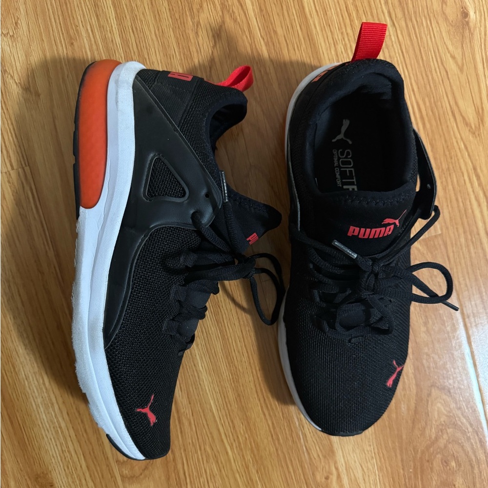 Puma Sneakers in Black and Red ❤️‍🔥